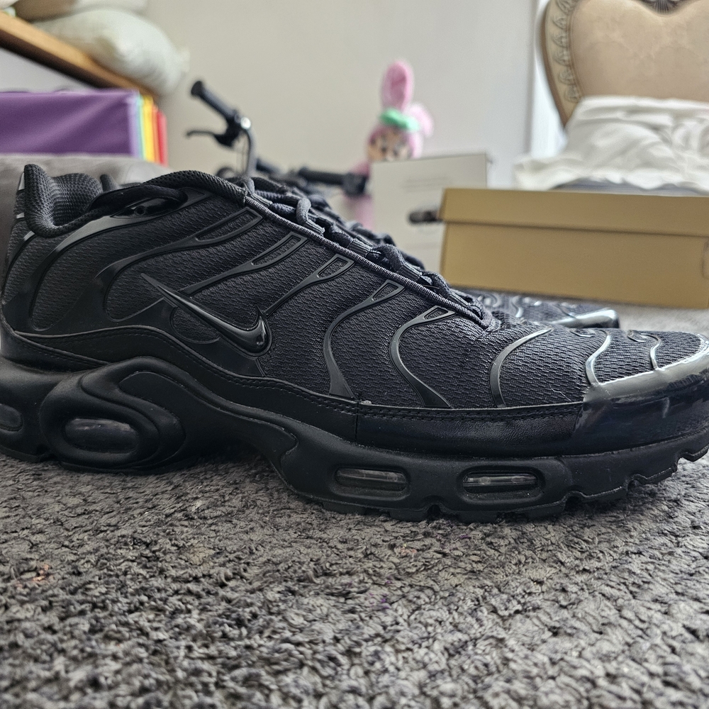 Nike Men's Black Sneakers